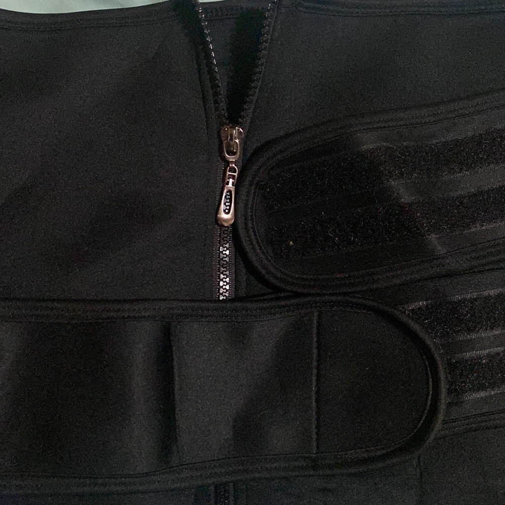Modern Waist - Picture 2 of 3